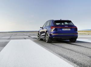 Audi e-tron S 2020 года  (WW)